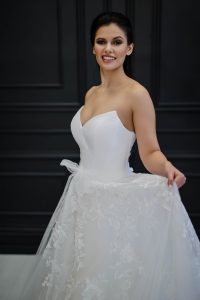 Menyasszonyi ruha - Júlia Esküvői Ruhaszalon