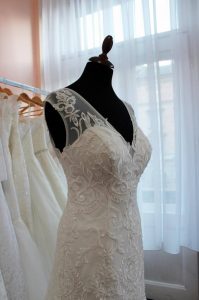 Menyasszonyi ruha - Júlia Esküvői Ruhaszalon