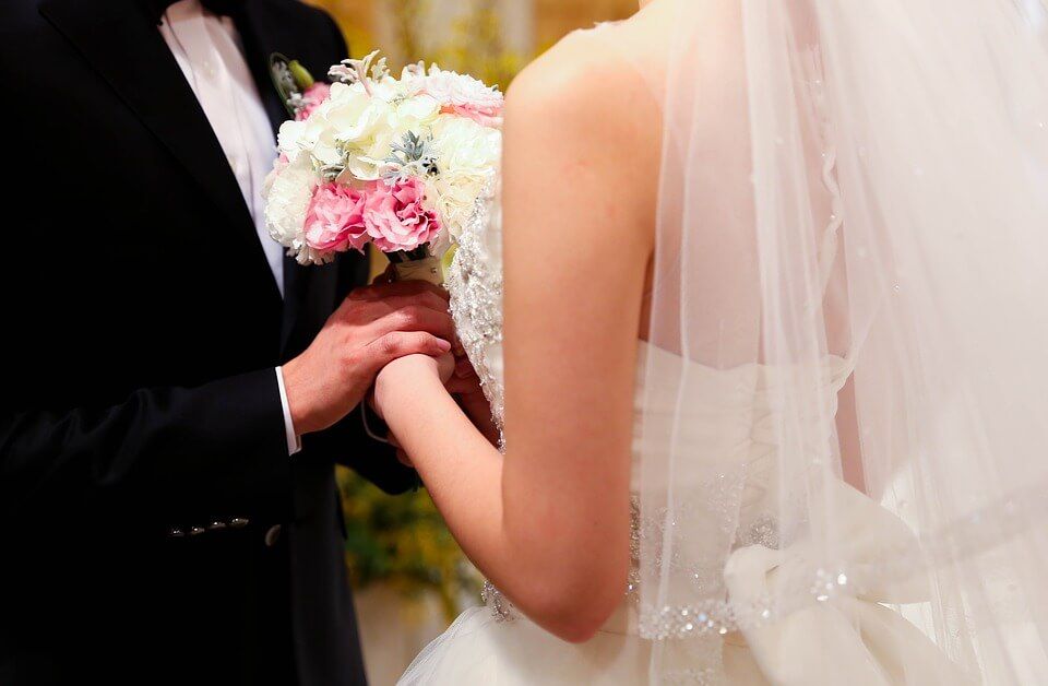 Hogyan zajlik a menyasszonyi ruha próba? - Júlia Esküvői Ruhaszalon
